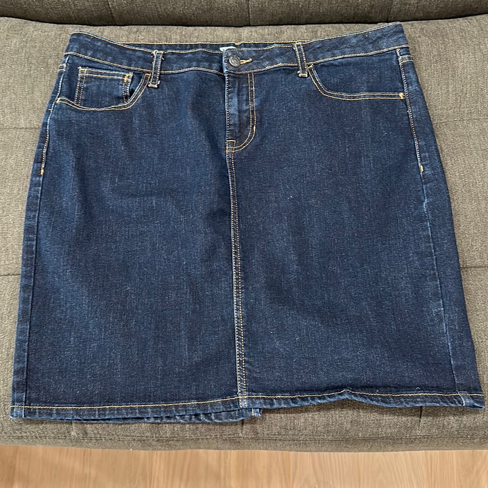 Old Navy denim mini skirt